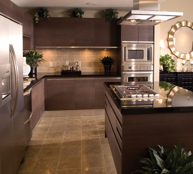 Colourconsistent solventbased wood stain system Wood Industry