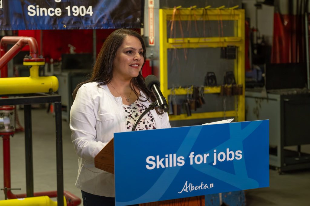 Alberta Partners with Unions to Expand Apprenticeship Training – Wood ...